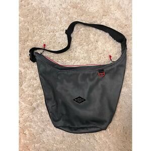 Sherpani Payton Boulder Shoulder Bag. Graphite & Red. Adjustable Strap. Large.